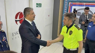 Eskişehir Valisi Yılmaz&rsquo;dan bayram &ouml;ncesi yola &ccedil;ıkacaklara uyarı
