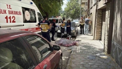 Eskişehirde 3&rsquo;&uuml;nc&uuml; kattan d&uuml;şen 61 yaşındaki kadın hayatını kaybetti
