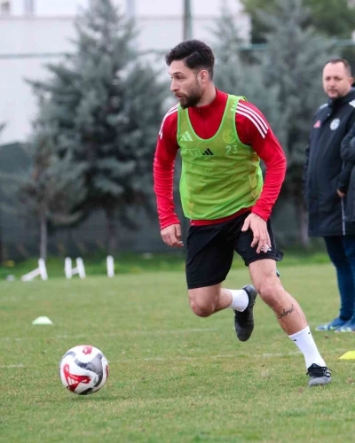 Eskişehirspor, K&uuml;tahyaspor FSK ma&ccedil;ının hazırlıklarına başladı
