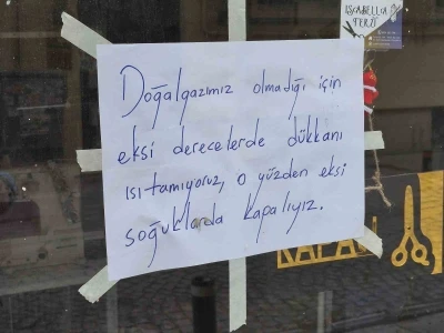 Esnaf, soğuk g&uuml;nlerde ısıtamadığı d&uuml;kkanını a&ccedil;mıyor
