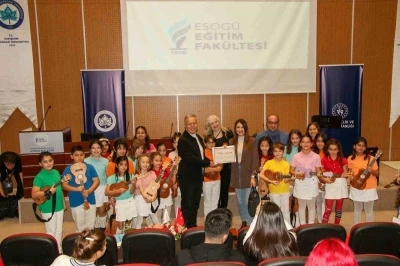 ESOG&Uuml;&rsquo;de "Gen&ccedil;lerle El Ele, G&ouml;n&uuml;l G&ouml;n&uuml;le" projesi kapanış t&ouml;reni d&uuml;zenlendi
