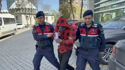Esrarla yakalanan ş&uuml;phelinin "&Ccedil;&ouml;pte buldum" savunması tutmadı
