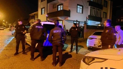 Eşya almak i&ccedil;in geldiği evde babasını hareketsiz halde buldu
