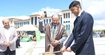 ET&Uuml;&rsquo;de bahar şenliği coşkusu yaşandı
