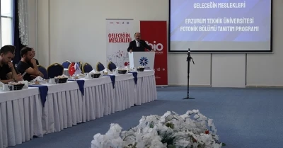 ET&Uuml;&rsquo;de yeni a&ccedil;ılan fotonik b&ouml;l&uuml;m&uuml;n&uuml;n lansmanı ger&ccedil;ekleştirildi
