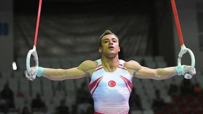 EÜ Mezunu Milli Cimnastikçi Adem Asil, dünya 2’ncisi oldu
