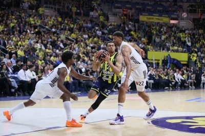Euroleague: Fenerbah&ccedil;e: 69 - Real Madrid: 74
