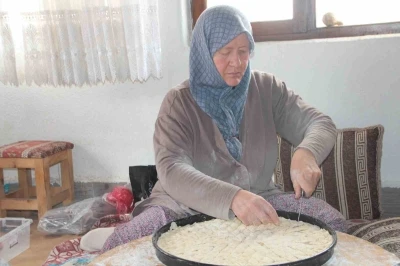 Ev hanımları bu kooperatifte toplanarak ev ekonomisine yardımcı oluyor
