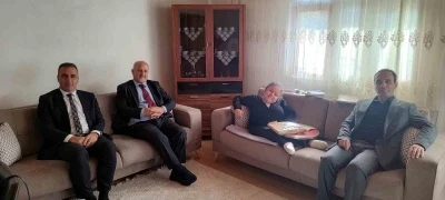 Evde eğitim hizmeti alan öğrenciye moral ziyareti
