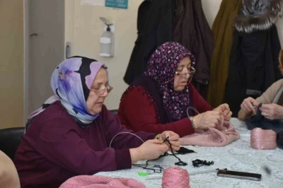 Evden &ccedil;ıkıp &uuml;retime katılıyorlar
