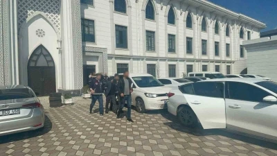 Evden diz&uuml;st&uuml; bilgisayar, valiz ve &ccedil;anta &ccedil;alan 3 ş&uuml;pheli tutuklandı
