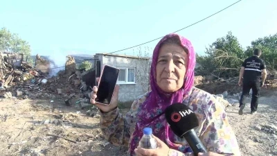 Evi yanan kadının geriye bir canı, bir kimliği, bir de telefonu kaldı
