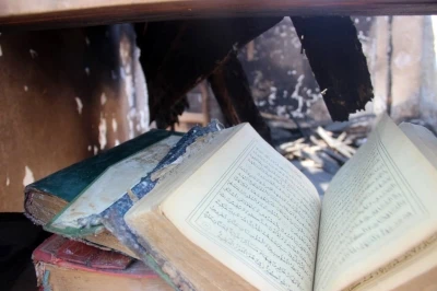 Evi yandı, çatısı çöktü, Kur’an-ı Kerim’ler sapasağlam kaldı
