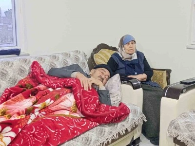 Evlerini devrettikleri oğulları kazada &ouml;l&uuml;nce gelin evi sattı, yaşlı &ccedil;ift ortada kaldı iddiası