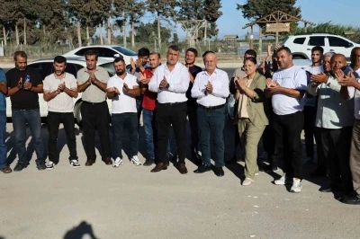 Eylem yapan tarım işçileri ve aracılarına çiftçilerden çağrı: &quot;3 ay bekleyin&quot;
