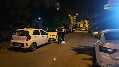 Ey&uuml;psultan&rsquo;da parkta silahlı saldırı: 3&rsquo;&uuml; ağır 5 yaralı

