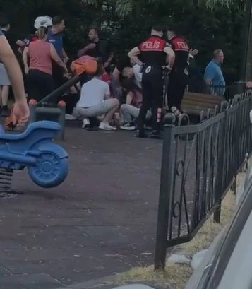 Ey&uuml;psultan&rsquo;da silahlı &ccedil;atışma: 5 yaralı
