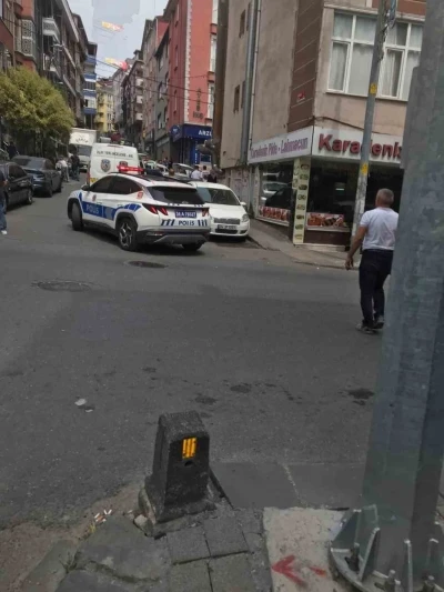 Ey&uuml;psultan&rsquo;da tekel bayisine silahlı saldırı: 1 yaralı
