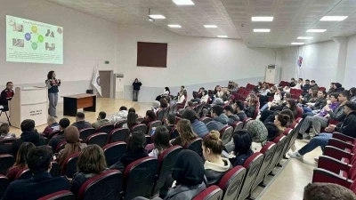 Ezine&rsquo;de jandarmadan &uuml;niversite &ouml;ğrencilerine bilgilendirme
