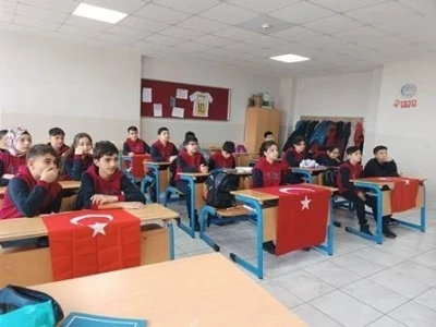 Faik G&uuml;ng&ouml;r Ortaokulu&rsquo;nda değer odaklı eğitim: "10&rsquo;a ben yeterim" projesi
