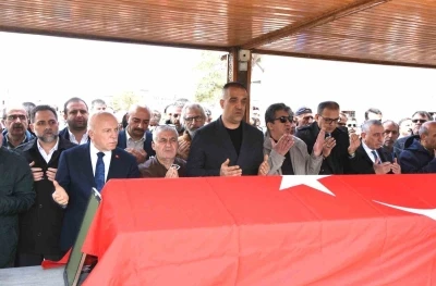 Faruk Terzioğlu, son yolculuğuna dualarla uğurlandı
