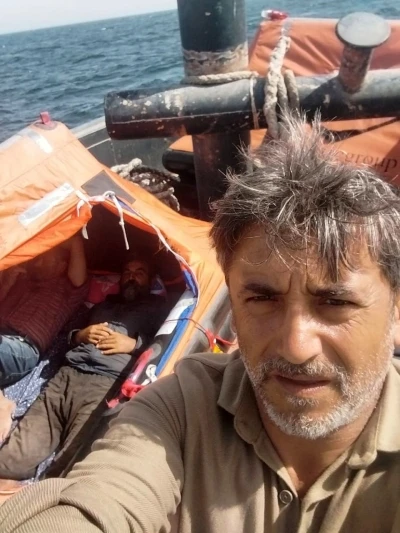 Fas açıklarında sürüklenen gemideki Türk kaptan ve 2 Türk mürettebat 1 aydır yardım bekliyor
