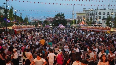 Fatih Belediyesi nostalji g&uuml;nleriyle ge&ccedil;mişi bug&uuml;nle buluşturuyor
