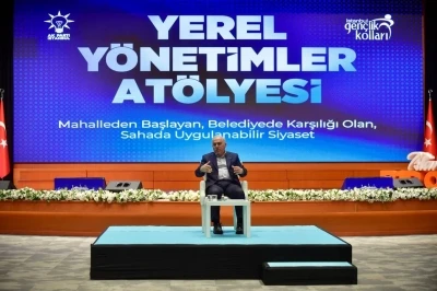Fatih&rsquo;te gen&ccedil;lerle yerel siyaset buluşması
