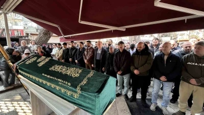 Fatih&rsquo;te kocası tarafından &ouml;ld&uuml;r&uuml;len Semiha Deniz son yolculuğuna uğurlandı
