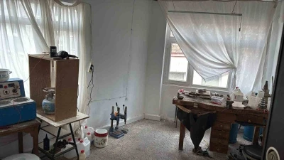 Fatih&rsquo;te sahte altın imalatına operasyon: 1  kişi yakalandı
