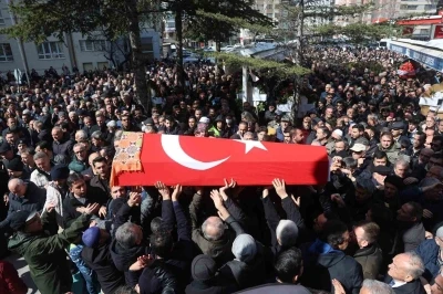 Fatma Nur &ouml;ğretmenin acılı amcası: "Fatma Nur okulunda sevilen, iyi bir &ouml;ğretmendi"
