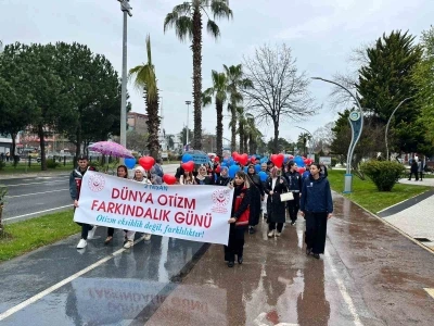 Fatsa&rsquo;da otizm i&ccedil;in farkındalık y&uuml;r&uuml;y&uuml;ş&uuml;
