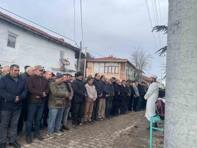 Feci kaza kurbanları toprağa veriliyor
