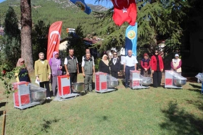 Feke’de köy üreticilerine üretimde hibe desteği verildi
