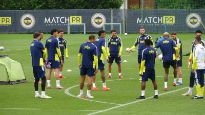 Fenerbah&ccedil;e, Avusturya&rsquo;da g&uuml;n&uuml; &ccedil;ift antrenmanla tamamladı

