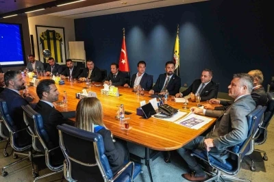 Fenerbahçe Başkanı Sadettin Saran, FBİAD’ı kabul etti
