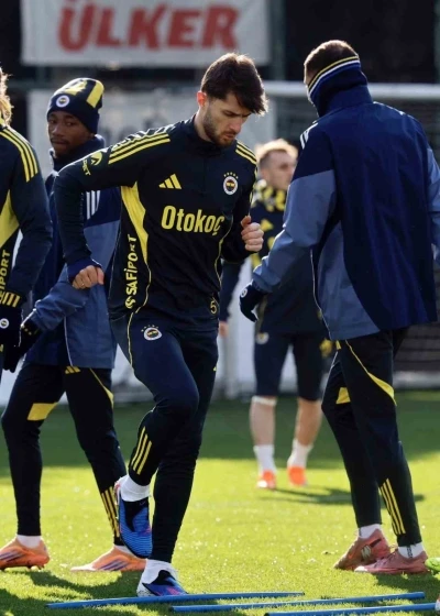 Fenerbah&ccedil;e, Beyoğlu Yeni &Ccedil;arşı ma&ccedil;ının hazırlıklarını tamamladı
