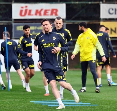 Fenerbah&ccedil;e, &Ccedil;aykur Rizespor ma&ccedil;ı hazırlıklarını tamamladı
