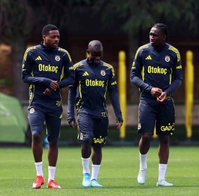 Fenerbah&ccedil;e&rsquo;de &Ccedil;aykur Rizespor ma&ccedil;ı hazırlıkları devam etti
