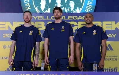 Fenerbahçe Erkek Basketbol Takımı oyuncuları, basın mensuplarıyla bir araya geldi
