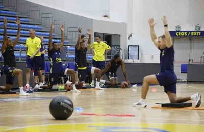 Fenerbahçe Erkek Basketbol takımı, yeni sezonun ilk antrenmanını yaptı
