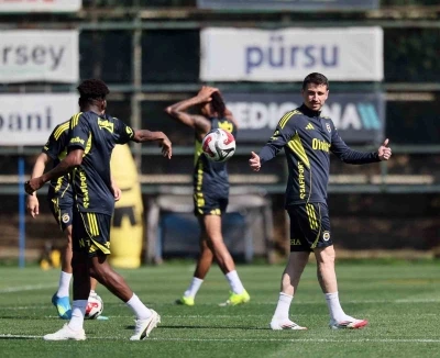 Fenerbah&ccedil;e, Ey&uuml;pspor ma&ccedil;ı hazırlıklarını s&uuml;rd&uuml;rd&uuml;
