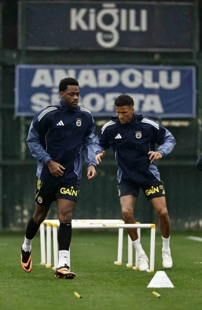 Fenerbahçe, Galatasaray derbisinin hazırlıklarına başladı
