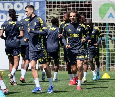 Fenerbah&ccedil;e, Galatasaray derbisinin hazırlıklarını s&uuml;rd&uuml;rd&uuml;
