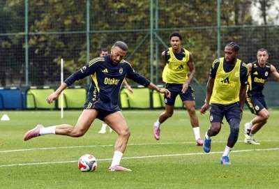 Fenerbahçe, hazırlıklarını sürdürdü
