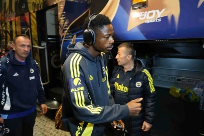 Fenerbah&ccedil;e kafilesi Adana&rsquo;ya geldi
