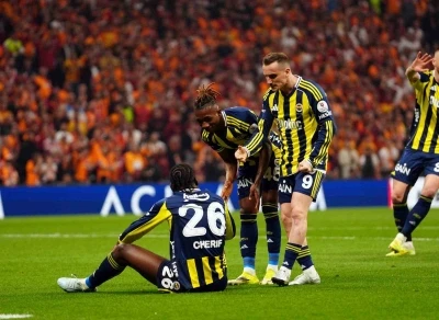 Fenerbah&ccedil;e, ligde 2. mağlubiyetini aldı
