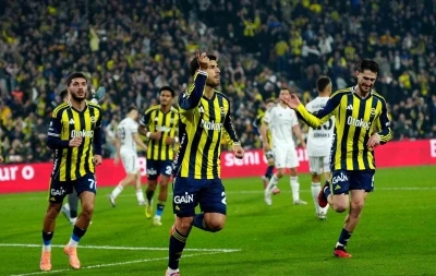 Fenerbah&ccedil;e, ligin son virajına derbi galibiyetiyle girmek istiyor
