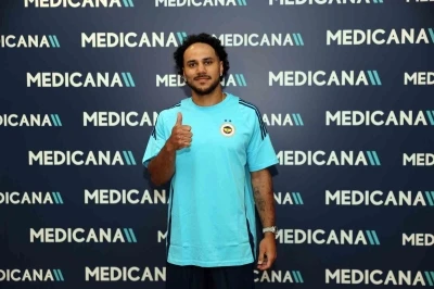 Fenerbah&ccedil;e&rsquo;nin yeni transferi Shane Larkin sağlık kontrol&uuml;nden ge&ccedil;ti
