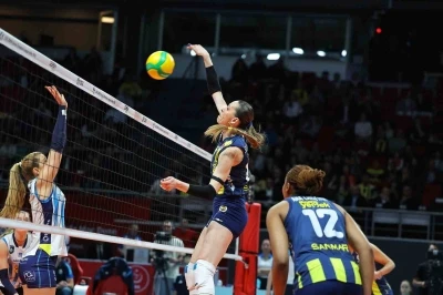 Fenerbah&ccedil;e, Şampiyonlar Ligi&rsquo;ne altın setle veda etti

